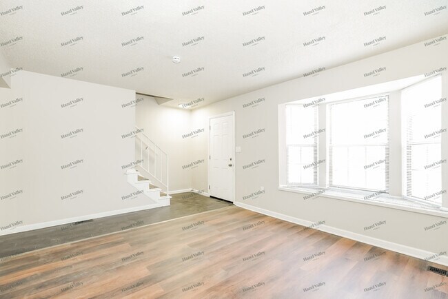 Foto del edificio - 2882 Blarefield Dr