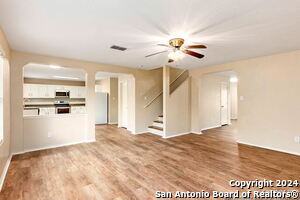 Building Photo - 216 Willow Crest