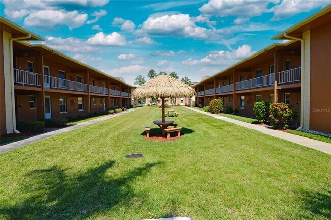 Building Photo - 12760 Indian Rocks Rd