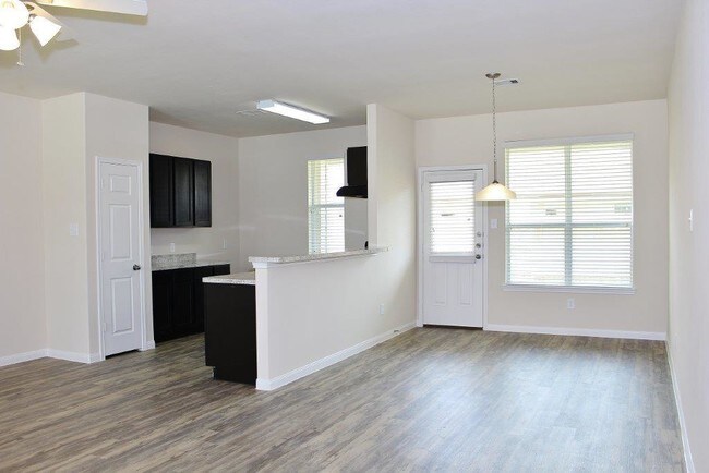 Foto del edificio - 12322 Gemma Lane