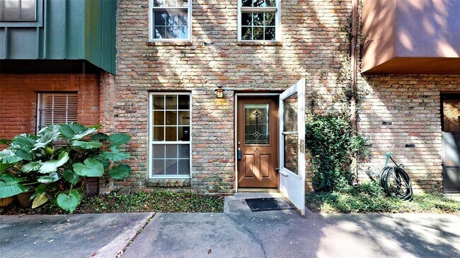 Building Photo - 1205 Autrey St