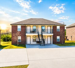 Building Photo - 4203 Primrose Dr