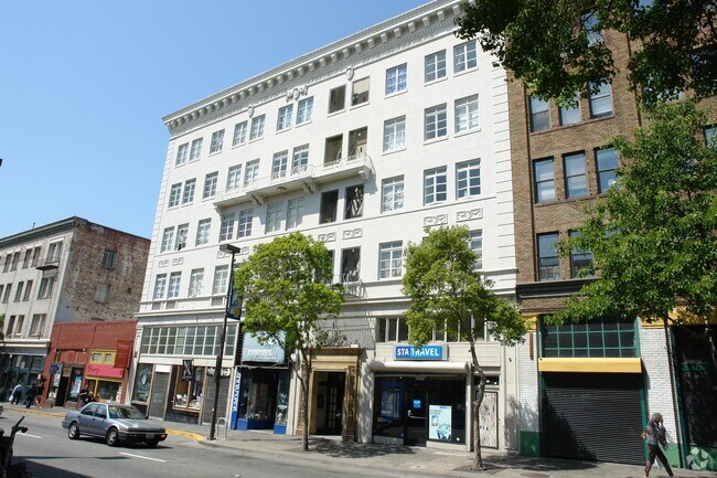 Vista de la calle - 2414 Telegraph LLC