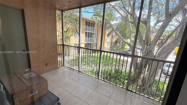 Foto del edificio - 4055 W McNab Rd