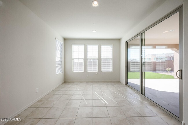 Foto del edificio - 13723 W Calle De Baca