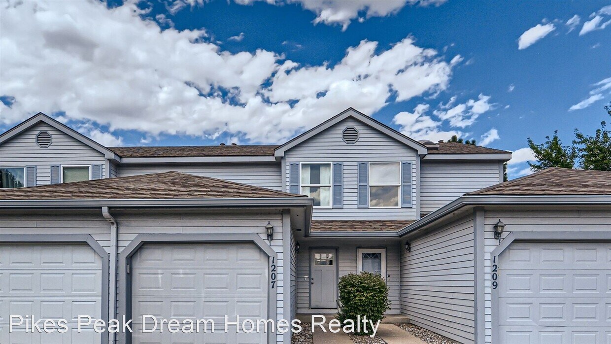 1207 Firefly Cir, Colorado Springs, CO 80916 House Rental in Colorado