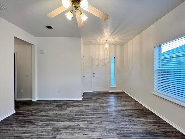 Building Photo - 703 Donny Brook Dr