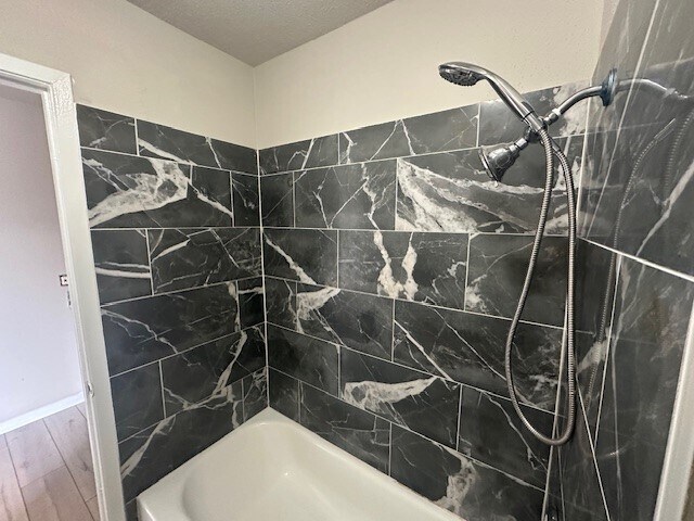 Foto del edificio - 8323 Wilcrest Dr