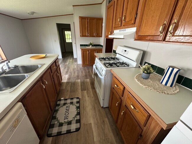 Foto del edificio - 429 Laurel Oak Ln