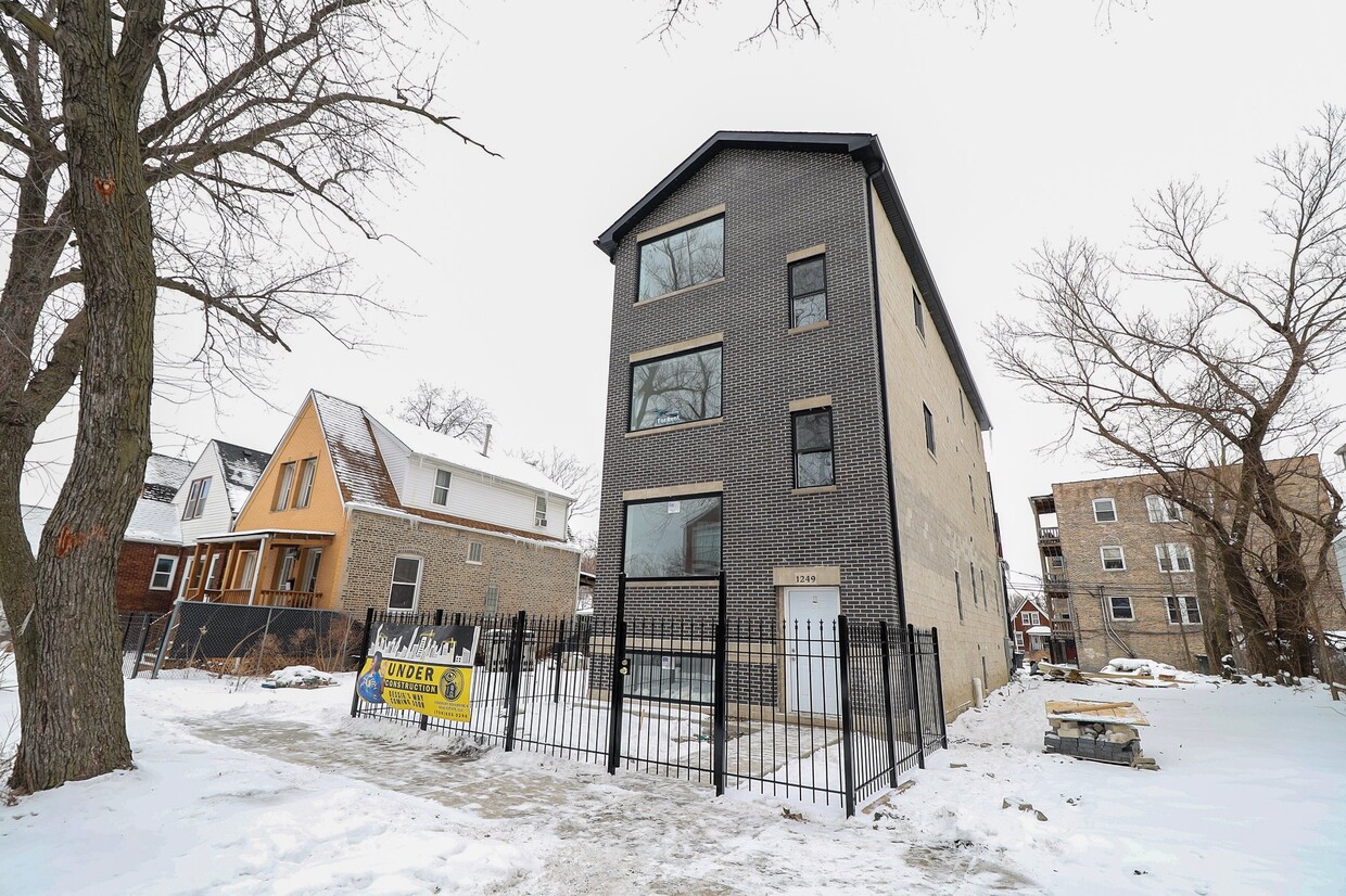 Foto del edificio - 1249 S Kedvale Ave