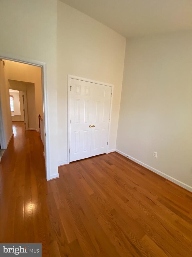 Building Photo - 11647 Park Green Dr