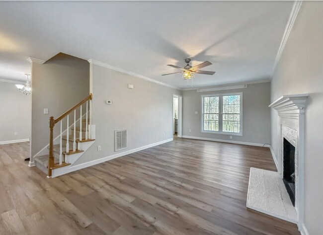 Foto del edificio - Spacious 3BR Home with Deck in Prime Wake Forest Location