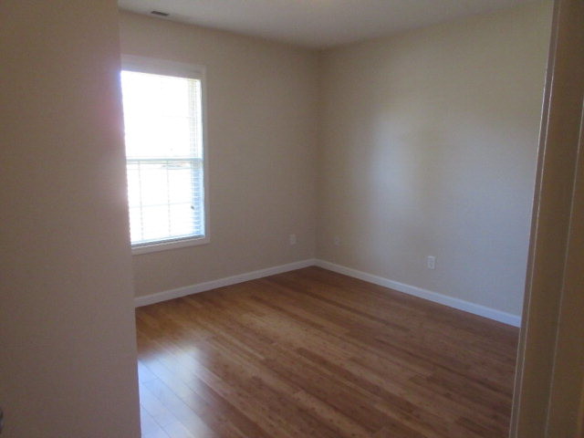 Building Photo - 4680 Great Oak Cir