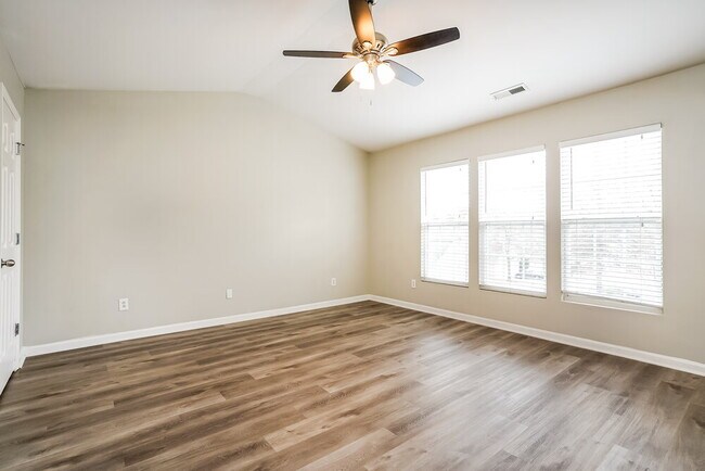 Building Photo - 2014 Gushing Dr