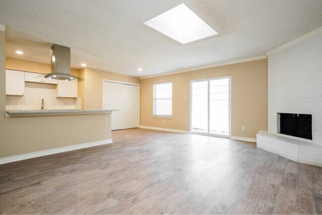 Foto del edificio - 5415 Vermillion Trail