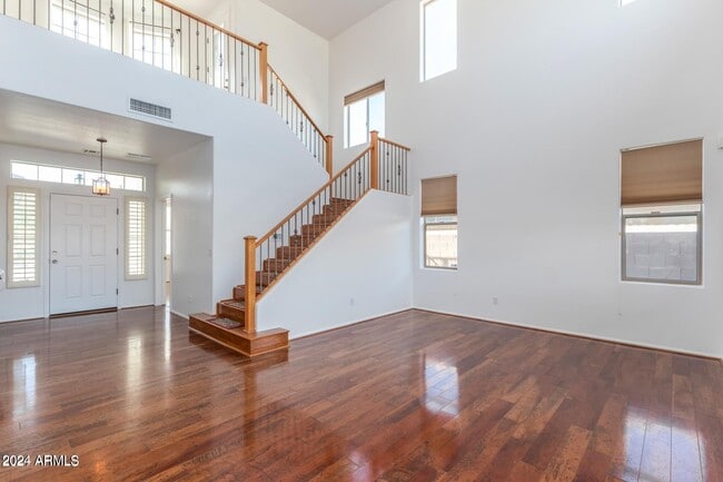 Foto del edificio - 16516 W Carmen Dr