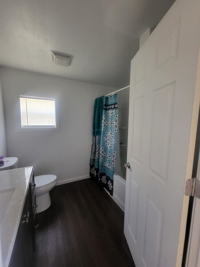 Foto del edificio - 1031 Island Ave