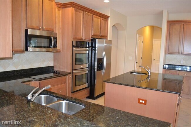 Building Photo - 4 br, 3 bath House - 1042 Spinning Wheel Dr
