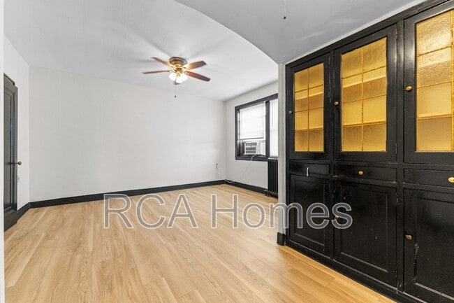 Building Photo - 37 West St Clair Street