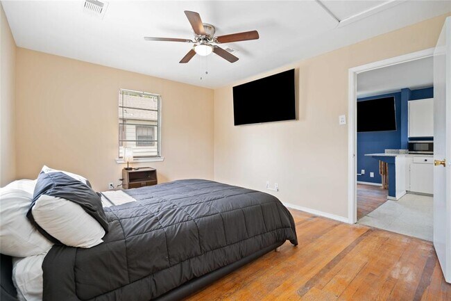 Foto del edificio - 4990 Tierwester St