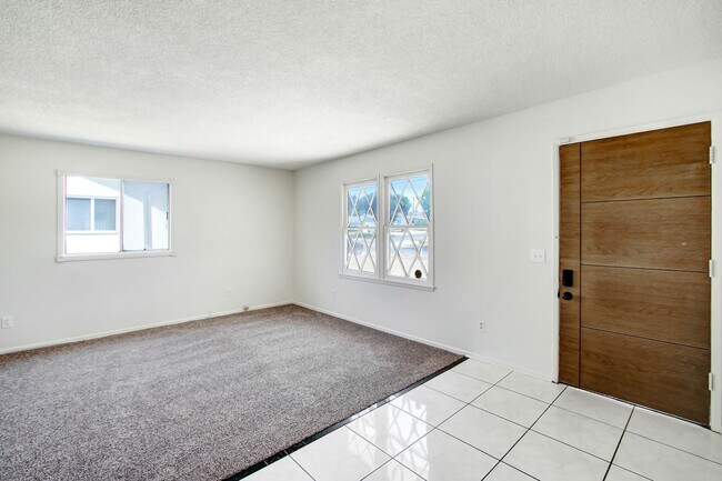 Building Photo - Available Now! 3/1.1  Single Story Home in...