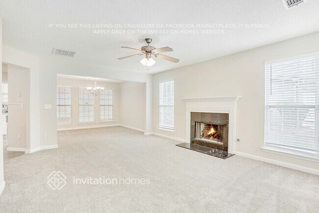Building Photo - 4855 Larkspur Ln