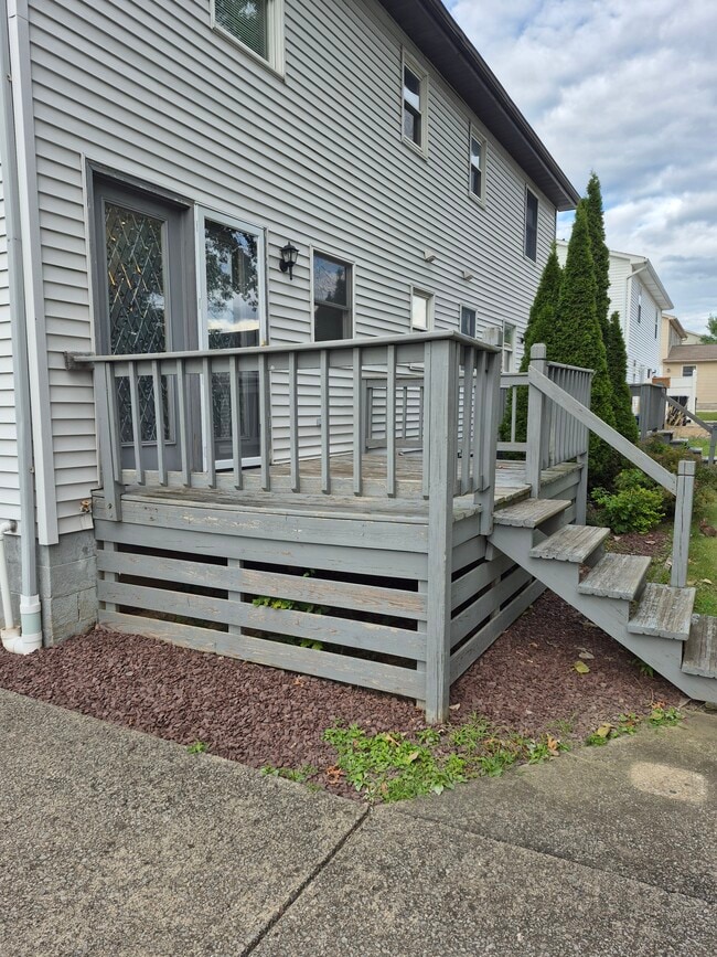 Building Photo - 5611 Madrid Dr