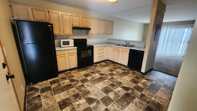 Foto del edificio - 2 Bedroom, 1.5 Bathroom Townhouse With Att...