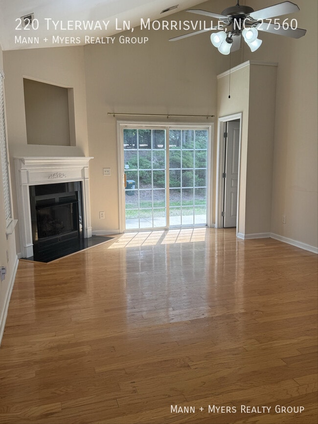 Building Photo - 220 Tylerway Ln