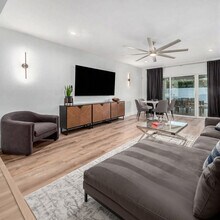 Building Photo - 7730 E Buena Terra Way