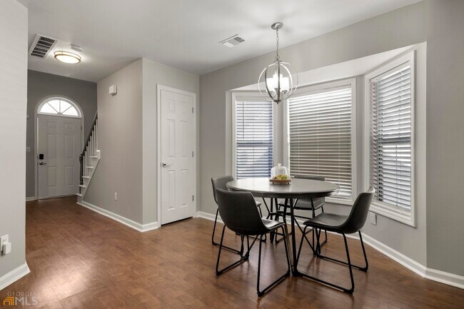 Building Photo - 5150 Laurel Bridge Ct SE