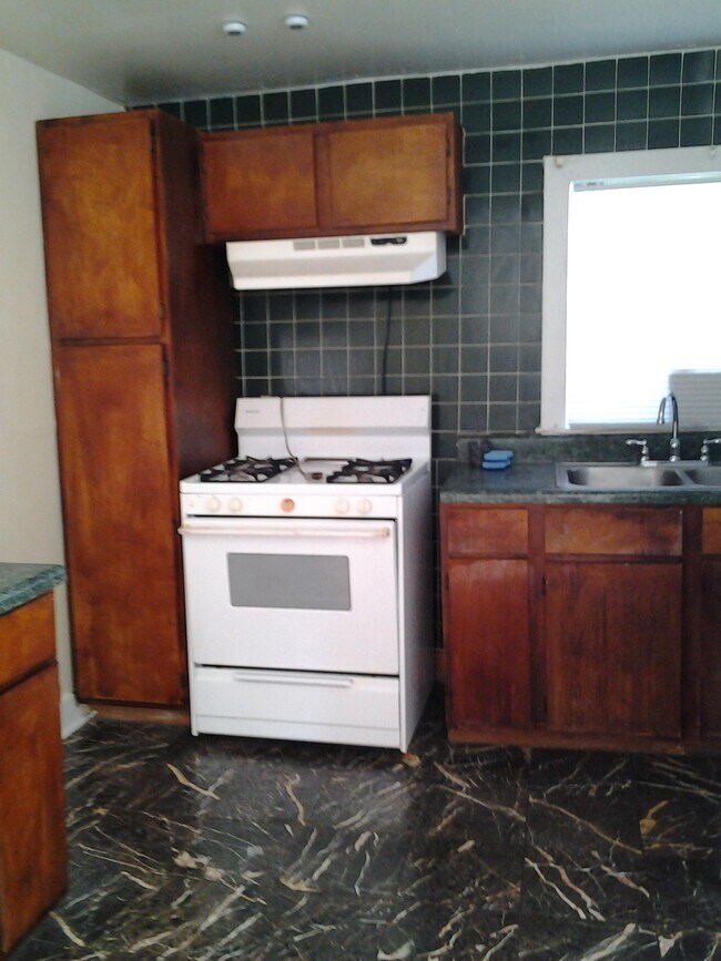 Foto del edificio - 1654 Folly Rd