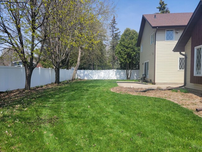 Building Photo - 11 S Sunny Slope Ct