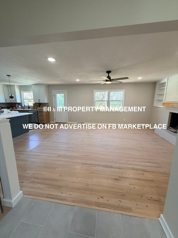 Building Photo - 9209 Hayes Dr