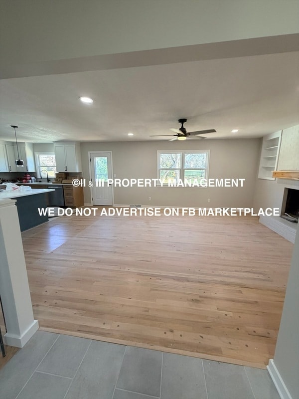 Foto del edificio - 9209 Hayes Dr