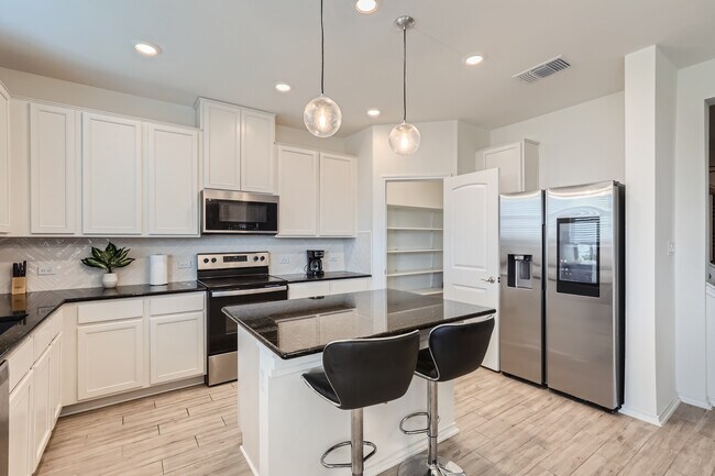 Building Photo - 2110 Goji Ln