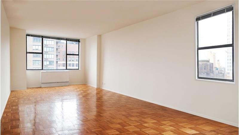 Building Photo - 211 W 56th St