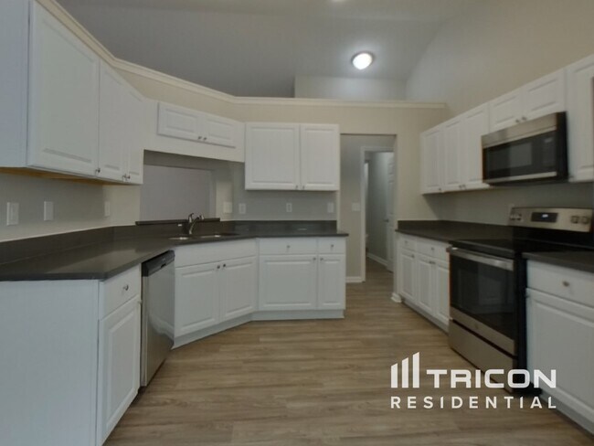 Building Photo - 403 Ashridge Way