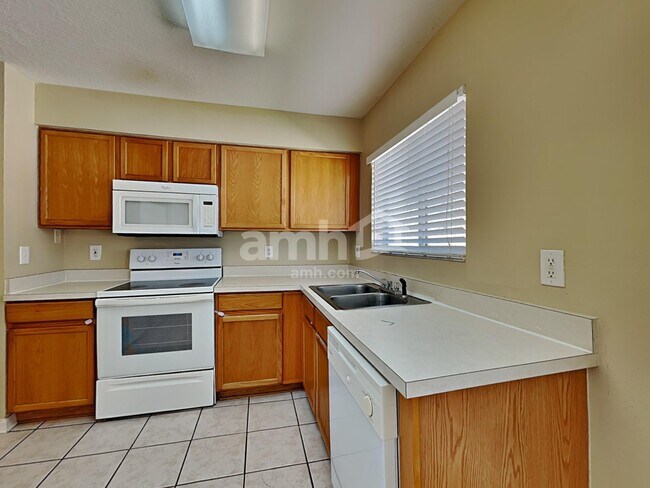 Building Photo - 4515 Ethan Way