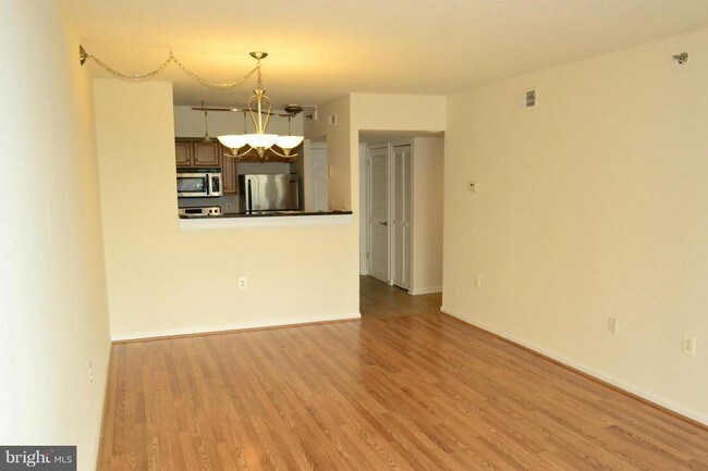 Foto del edificio - 1001 N Randolph St