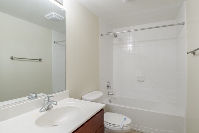 Foto del edificio - Mayton Transfer Lofts