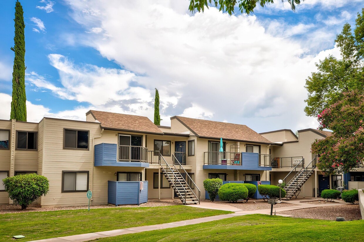 Primary Photo - Mountain Steppes Apartments