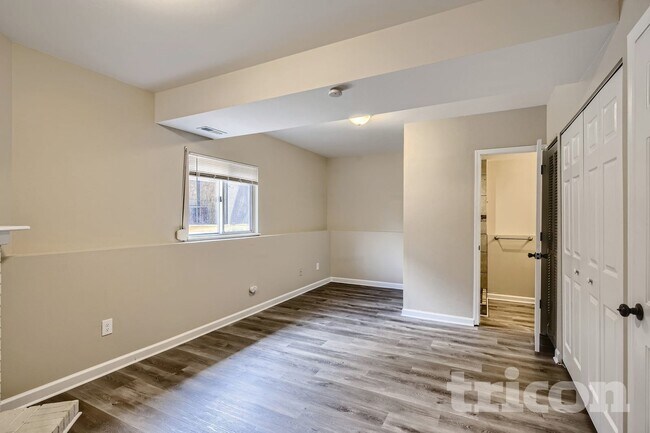 Foto del edificio - 4710 Spacewalk Way