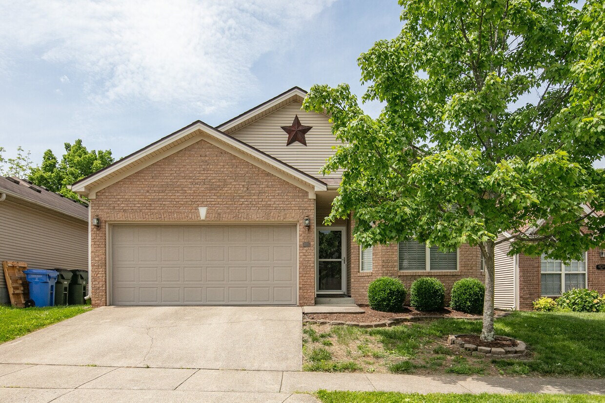 Primary Photo - 2553 Sun Seeker Ct