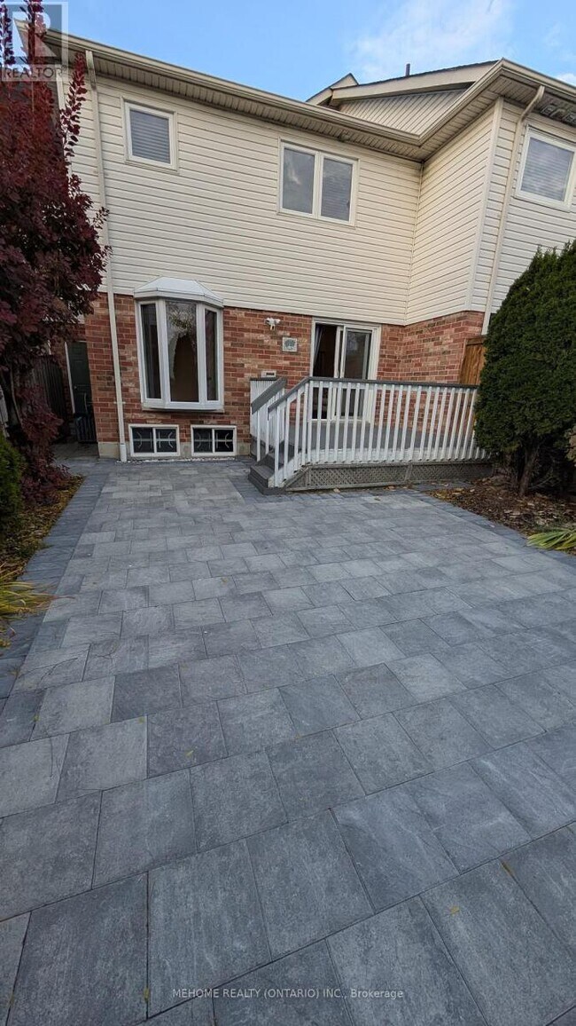 Photo du bâtiment - 1505 Avonmore Square