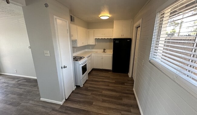 Photo - 3121 W Almeria Rd Apartments