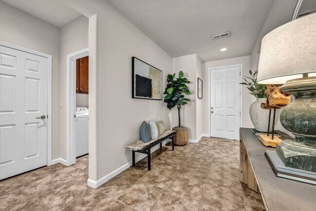 Foto del edificio - Beautiful 4-Bedroom Home in Damonte Ranch