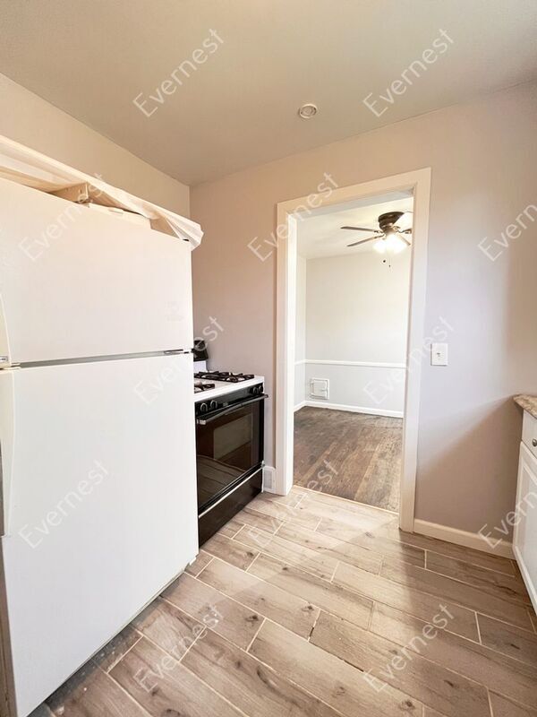 Foto del edificio - 16834 Fairfield St