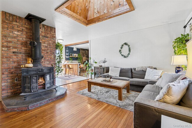 Building Photo - 5 Rutyna Cir