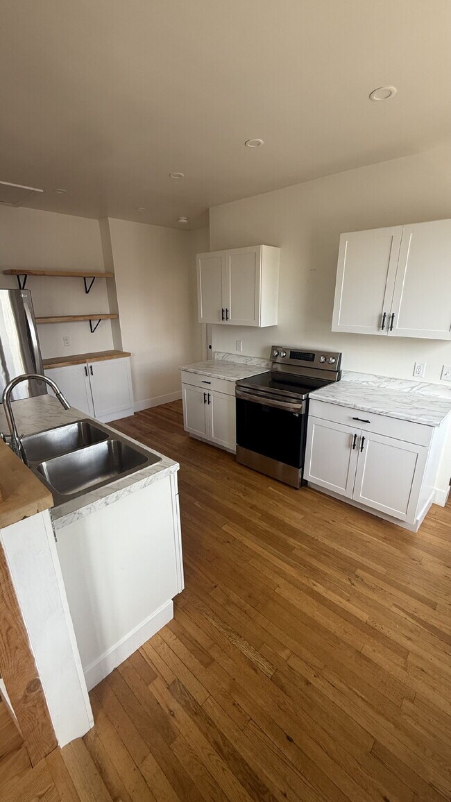 Foto del edificio - Cute, Convenient 2 bedroom, 1.5 bathroom apartment in the heart of Valdese!